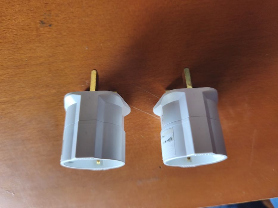 Adaptadores tomada UK