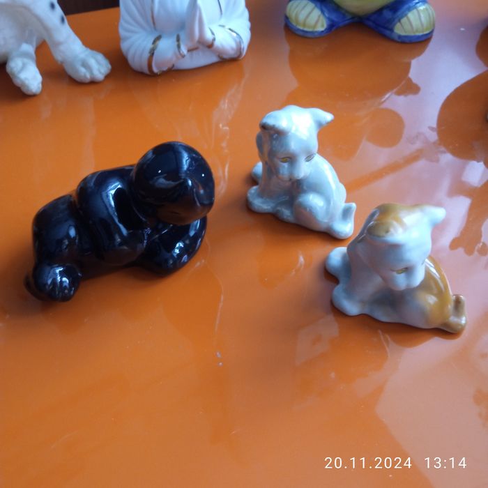 Фигурки, статуэтки, копилки