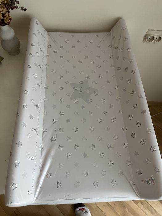 Пеленальна дошка