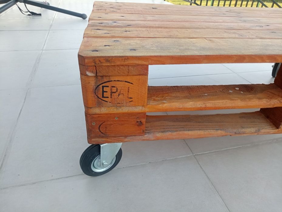 Stolik kawowy z palety