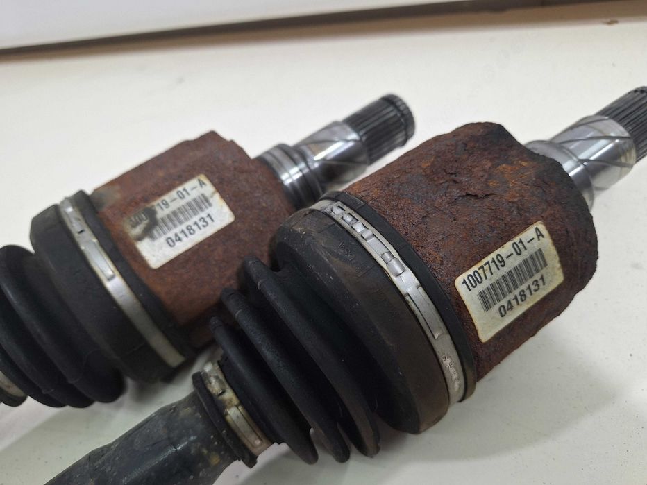 Привід Піввісь задня Tesla Model 3