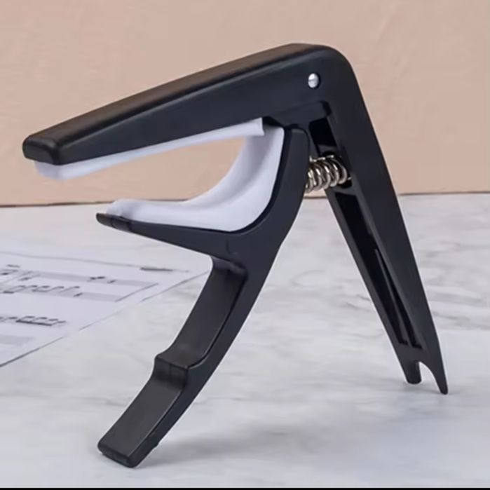 Каподастр гитарний