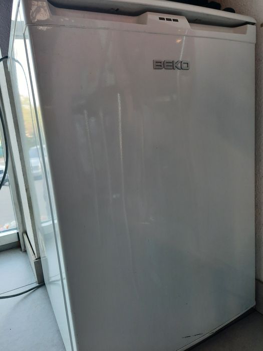 Мини холодильник барный jusk cтеллаж