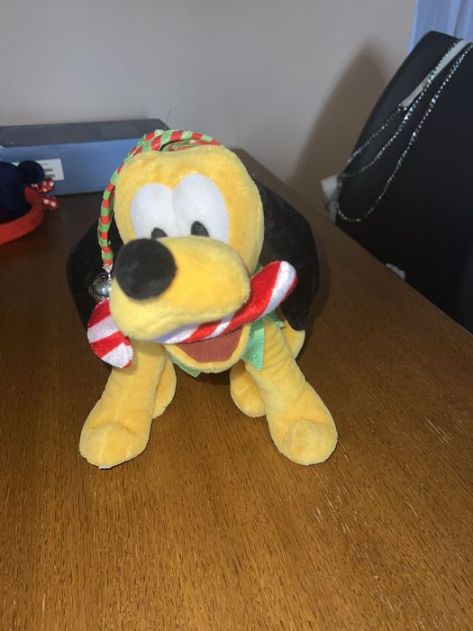 Pluto pies maskotka z disneyland disney store interaktywny