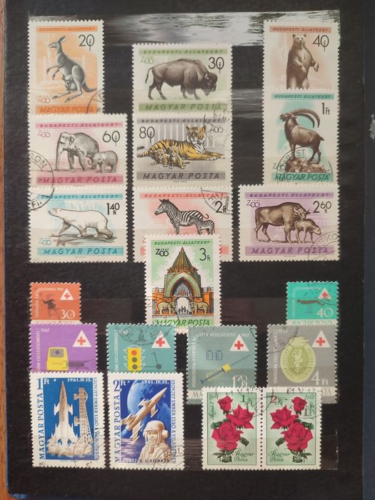 Почтовые марки Венгрии Чехословакии в Альбоме 12 листов.