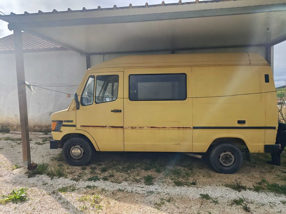 Carrinha Mercedes Benz 207 D