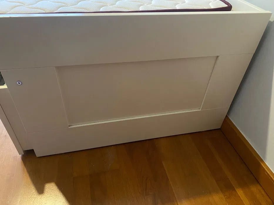 Cama extensível praticamente nova