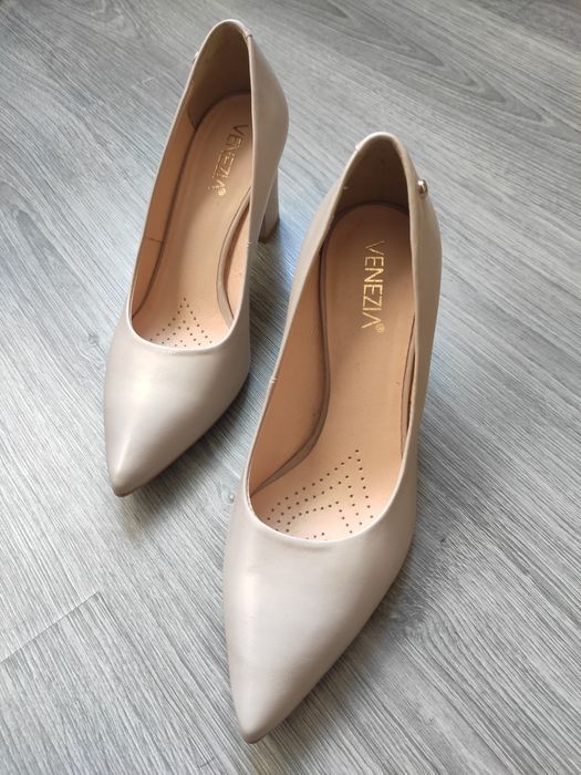 Buty Venezia czółenka skóra r. 39