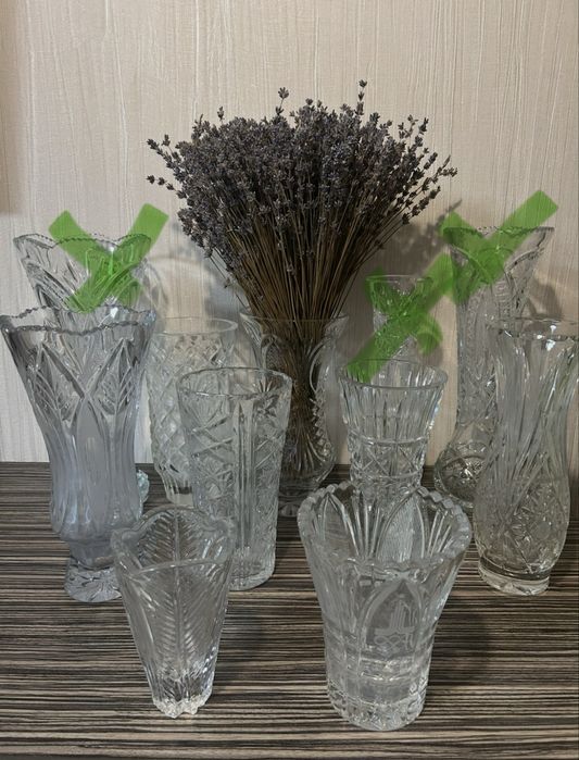 Кришталеві вази в асортименті