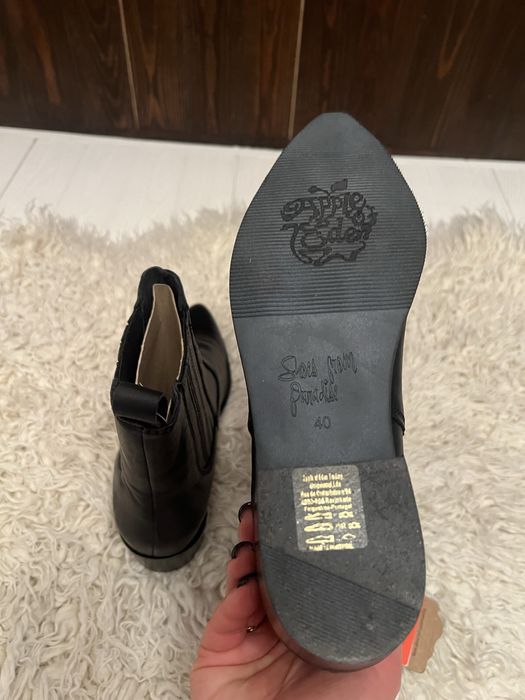 Черевики козаки жіночі Apple 40