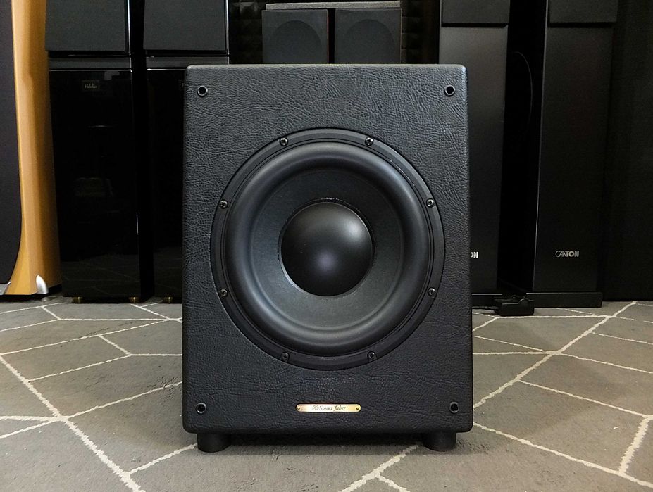 Audiofilski subwoofer aktywny SONUS FABER Gravis B1 / 300W / 24Hz