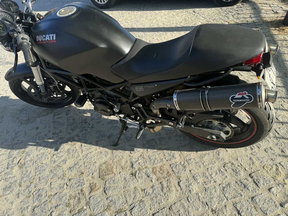 Ducati Monster 695