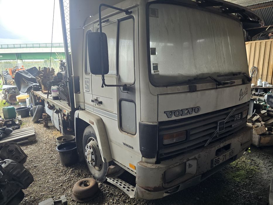 Camiao Volvo FL6-14 Com Guincho Hidraulico