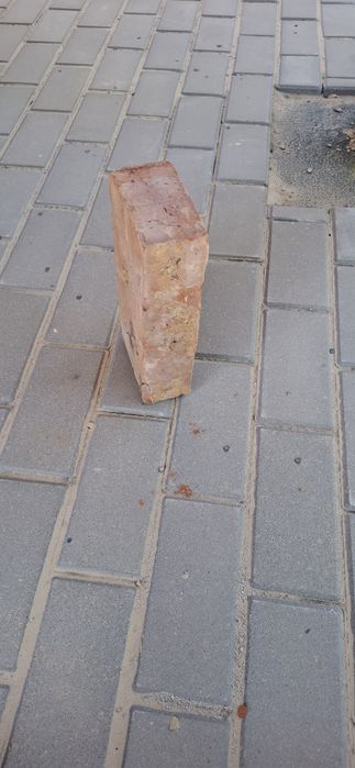 Cegła czerwona rozbiórkowa