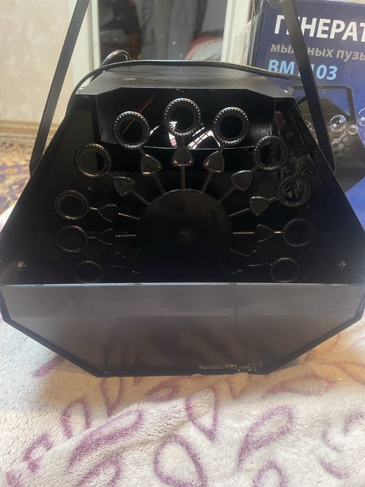 Продам генератор мыльных пузырей ВМ1103