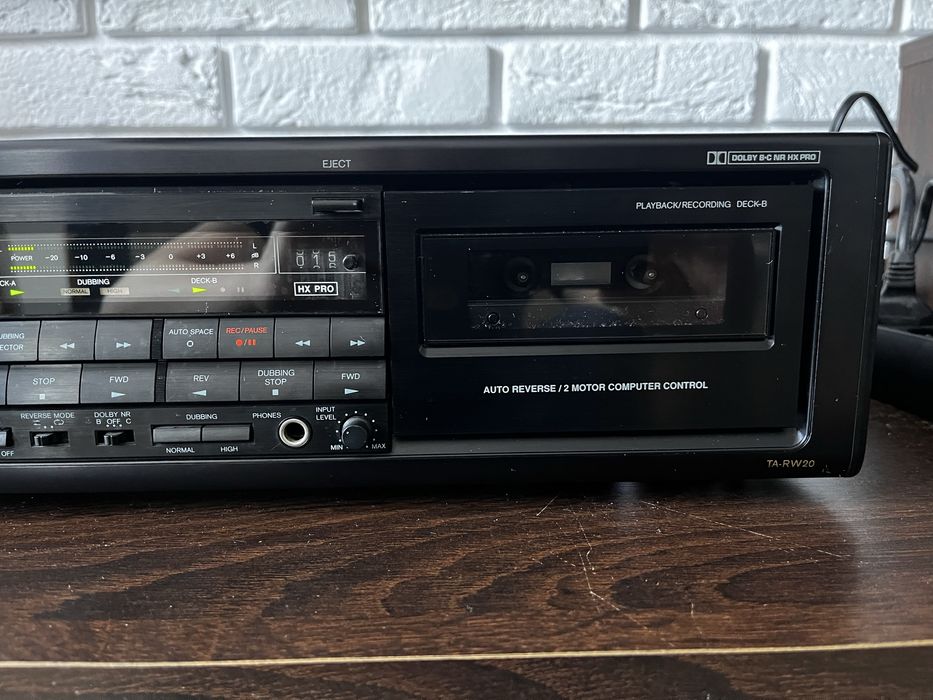 Stereo Cassette Tape Deck RI.  ONKYO  TA-RW20.