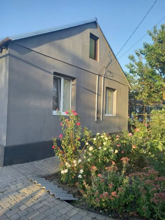 Дом 98 м. кв. район ул. Передовой с удобствами. Торг.