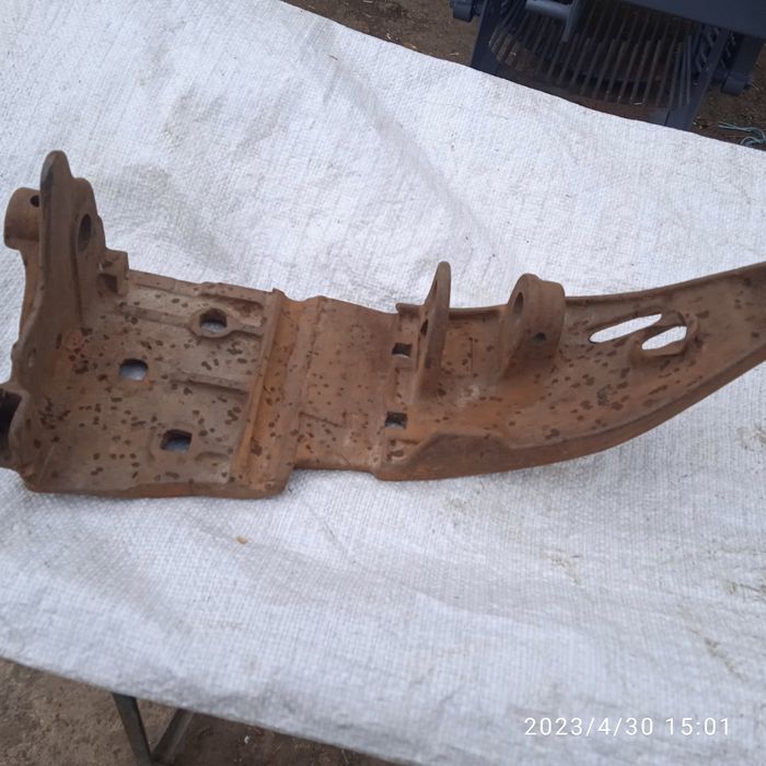 Лижі  до  косарки двох видів .