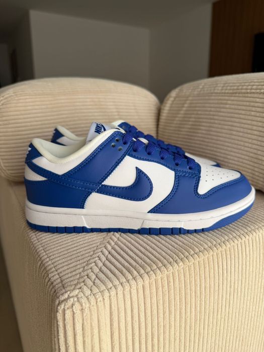 Ténis azuis nike , muito confortável