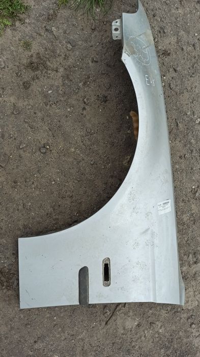 Продам переднє ліве крило на BMW 316 ti