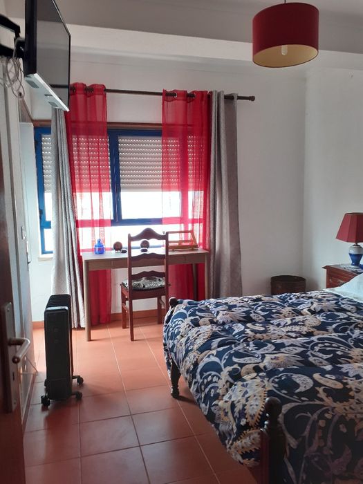 Dois quartos para arrendar