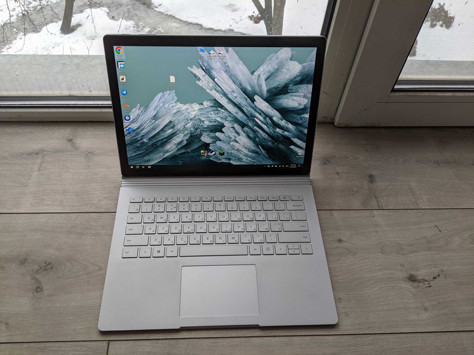 Microsoft Surface Book 2 8\256