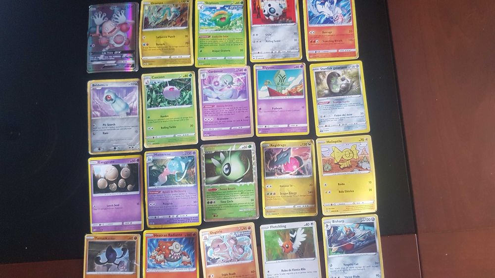 20 cartas Pokémon