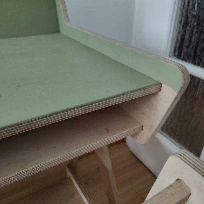Komplet drewniane biurko plus krzesełko