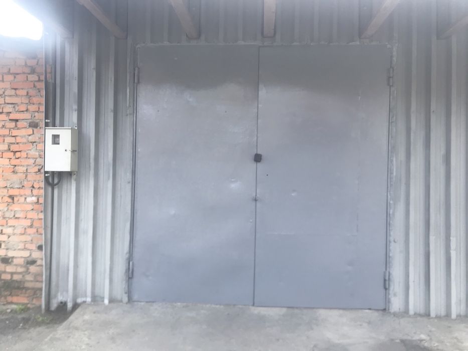 Продам гараж в центрі