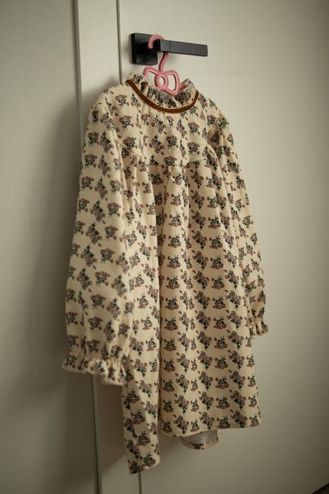 Весняна сукня для дівчинки 120