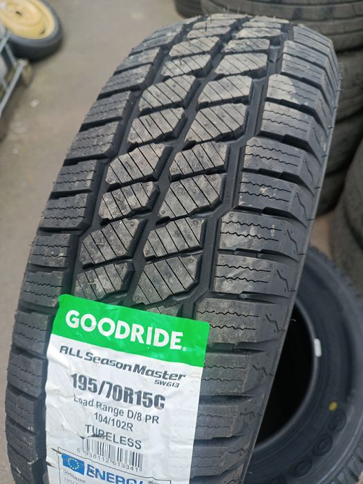 Goodride  195/70 R15C [104/102] R SW612