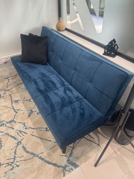 Sofá cama azul escuro