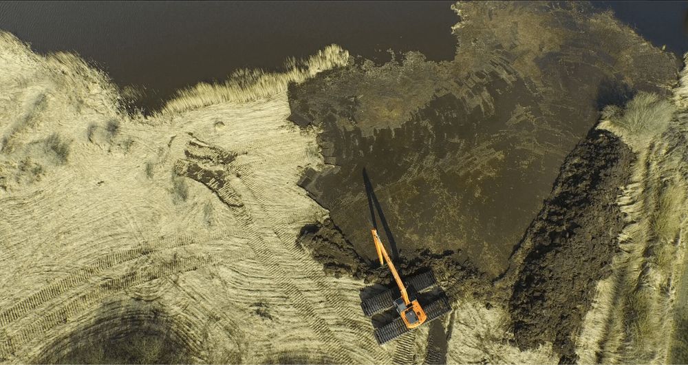 Очистка водоемов.Плавающий экскаватор. Длиннорукий экскаватор Драглайн