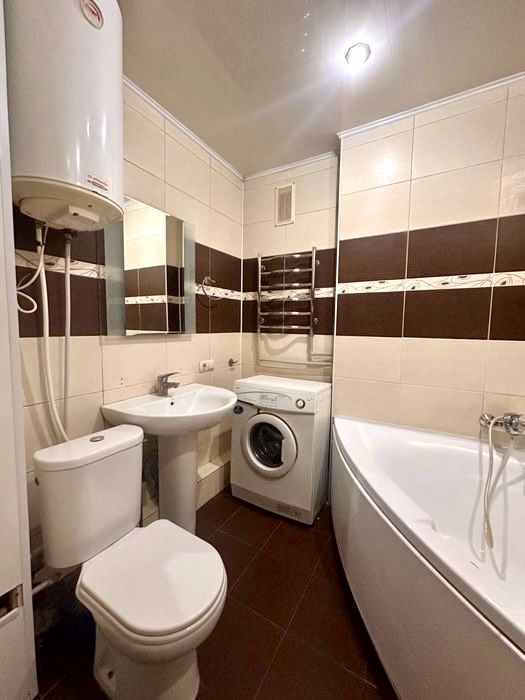 Продам 2к. квартиру , Дворец Спорта , Танкопия 11 ( 93399)