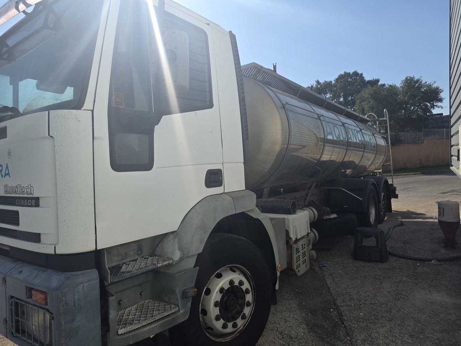 Camião cisterna inox Iveco Eurotech Cursor 390cv 6x2 15.000 L