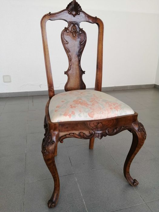 Cadeira Vintage (Estofo com motivo floral)