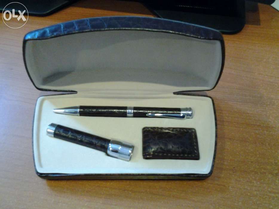 Estojo em prata da marca Valenti&Co