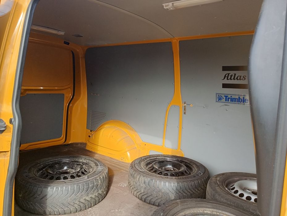 VW T5 LIFT długi long 3 osoby 1 właściciel  2011rok