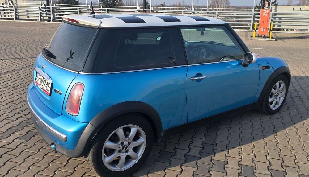 Mini Cooper 1,6 super stan