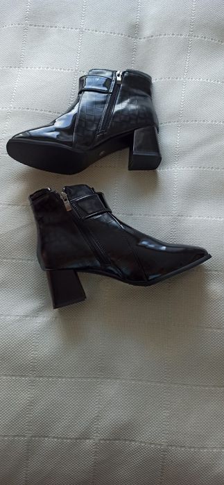 Botki nowe czarne 39