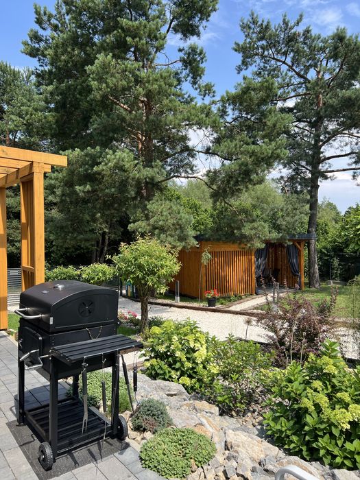 Antracytowe domki z jacuzzi nad Zalewem Chańcza