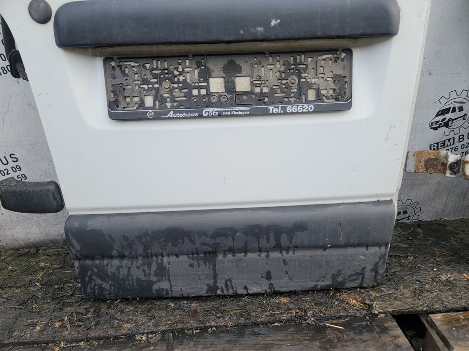 Дверка задня ліва Renault Master 2 біла з склом