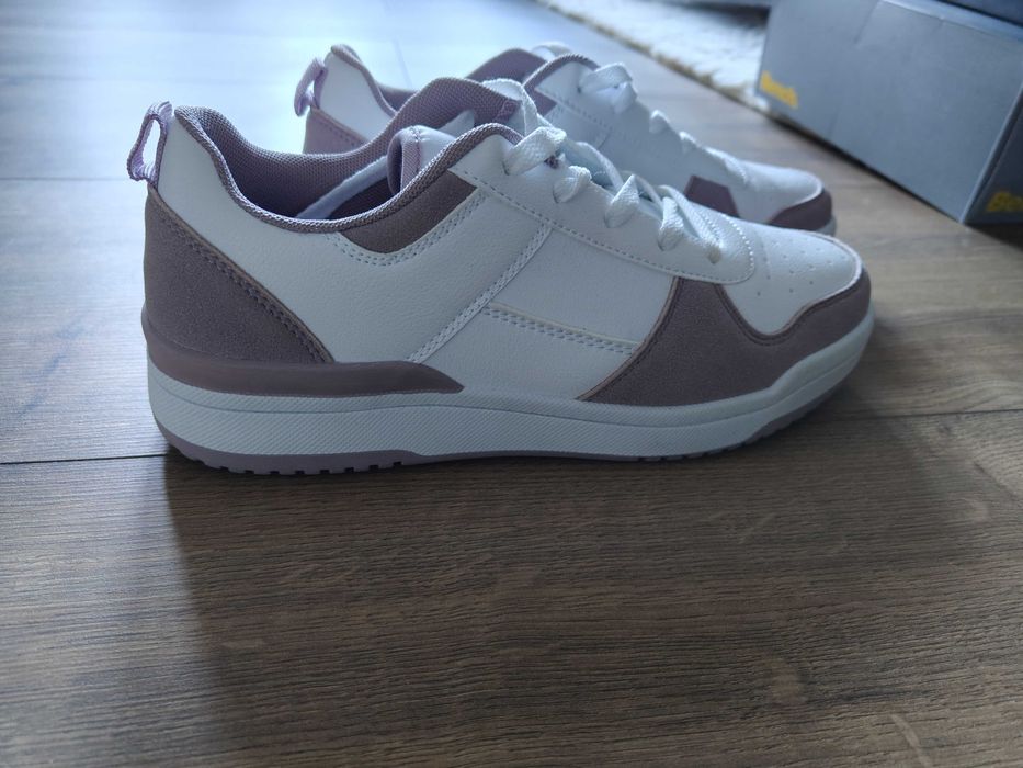 Nowe sneakersy damskie
