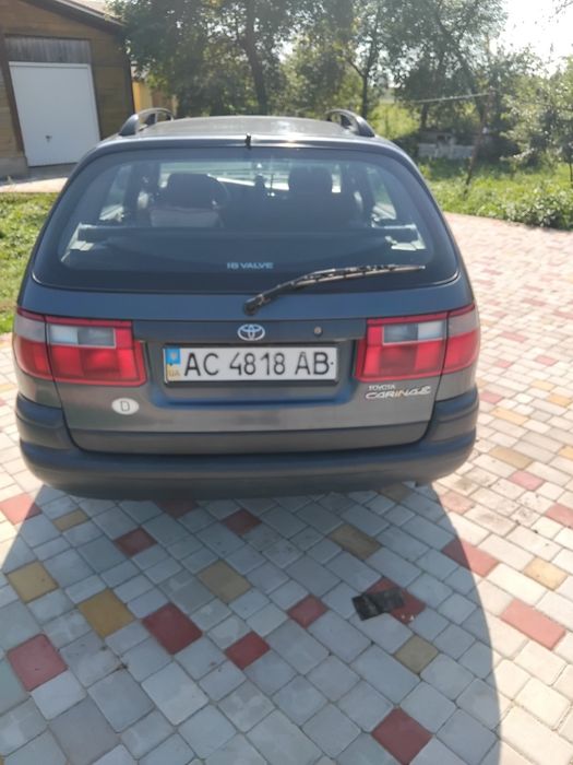 Тойота Каріна Е універсал