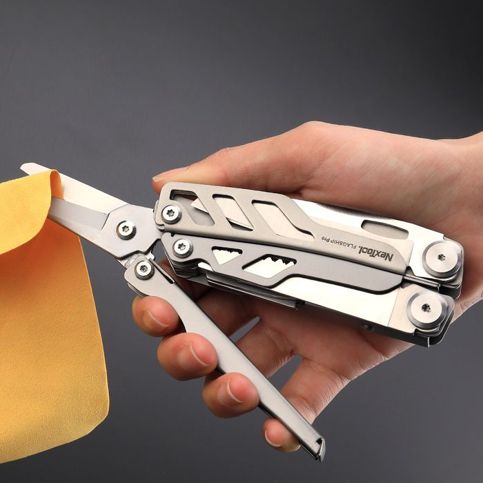 Ferramenta Multipla 16 em 1 -Tesoura grande, alicate, faca, serra, etc