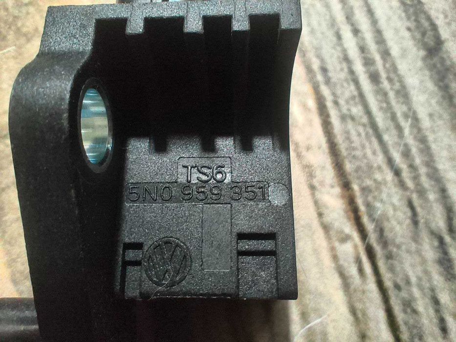 Датчик удару задній Airbag VW Tiguan 5N0959351