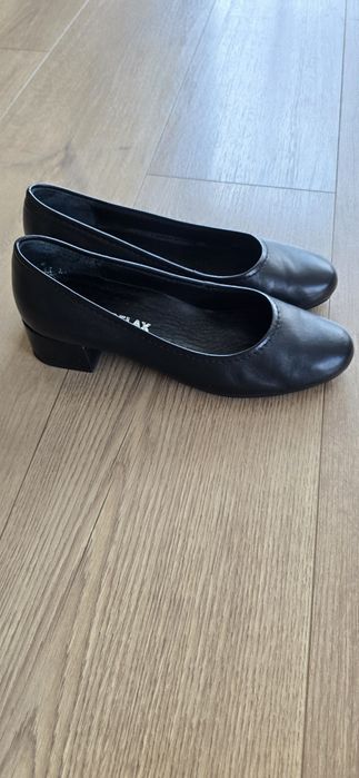 Czułenka damskie relax ryłko 36,5 na niskim obcasie