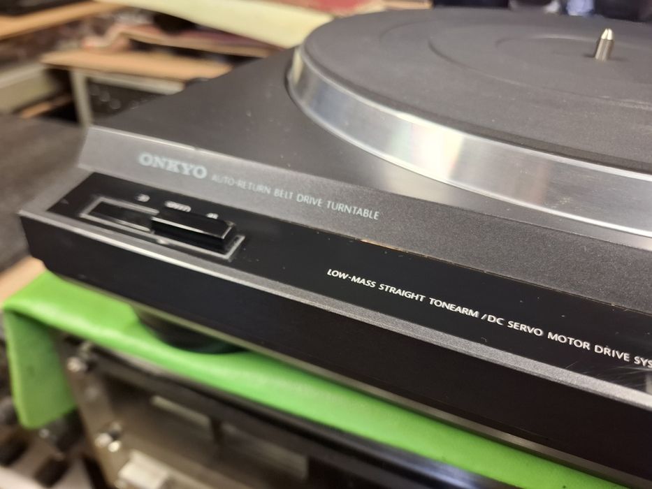 Gramofon Onkyo CP-1200A
