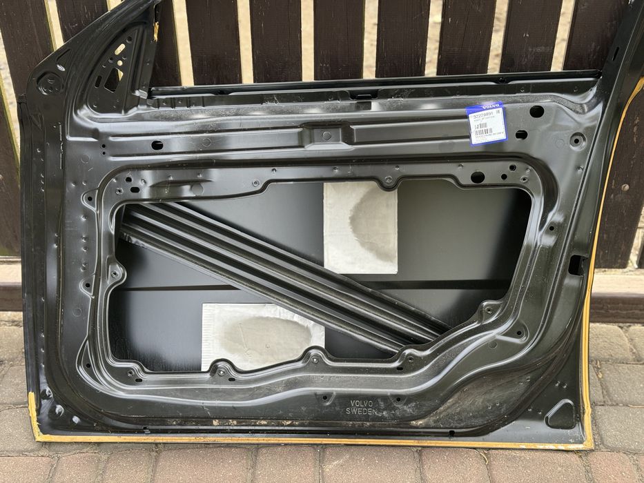 Volvo V70 III S80 II XC70 II NOWE Drzwi Prawe Przednie Przód  07-16r
