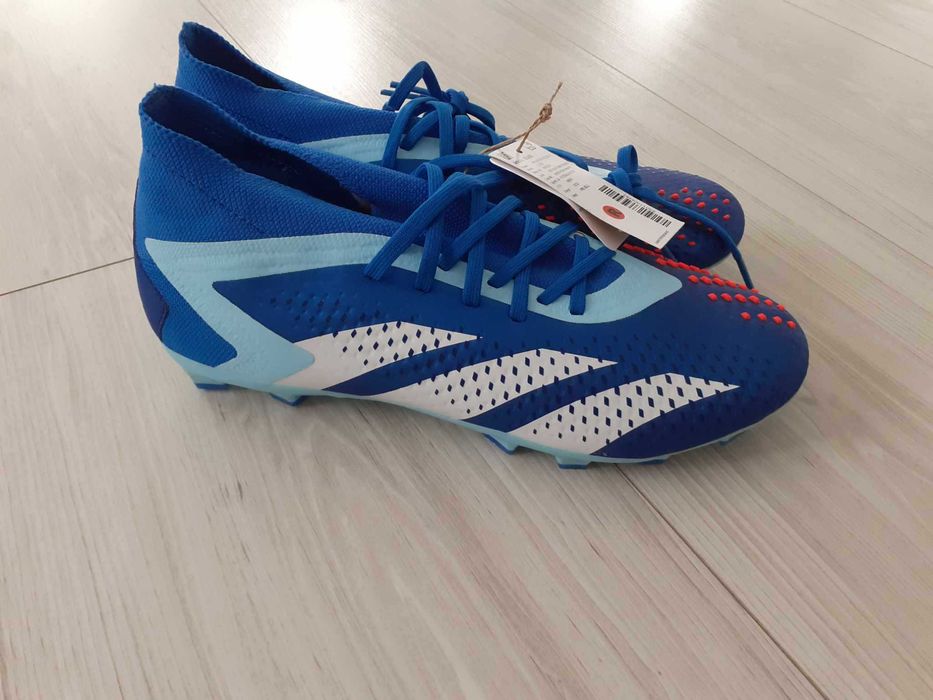 Półprofesjonalne korki adidas Predator Accuracy.2 MG IE9485 r. 42 2/3